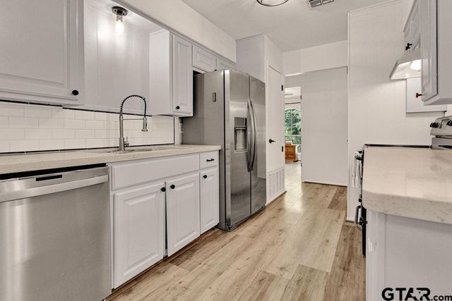 855 Avenue A, Canton, TX 75103