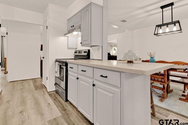 855 Avenue A, Canton, TX 75103