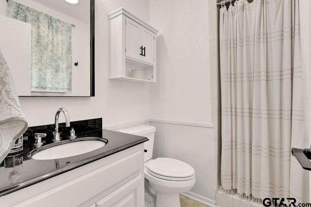 855 Avenue A, Canton, TX 75103