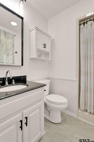 855 Avenue A, Canton, TX 75103