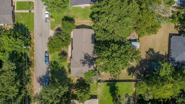 855 Avenue A, Canton, TX 75103