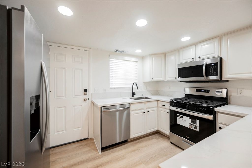 454 Sellers Place, Henderson, NV 89011 — photo 4