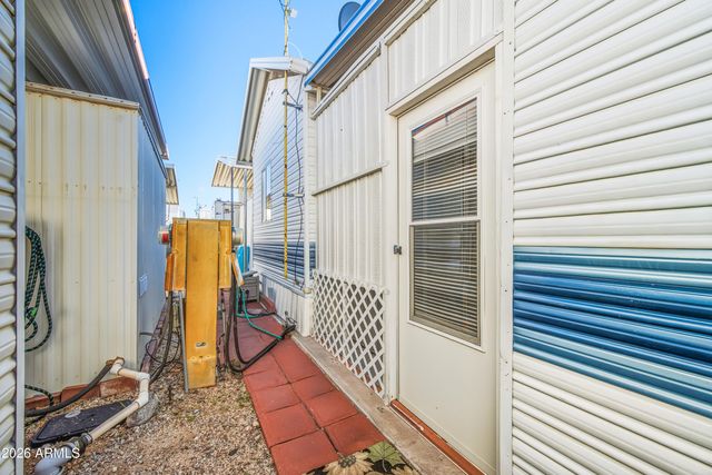 102 E BARREL CACTUS Lane, Florence, AZ 85132