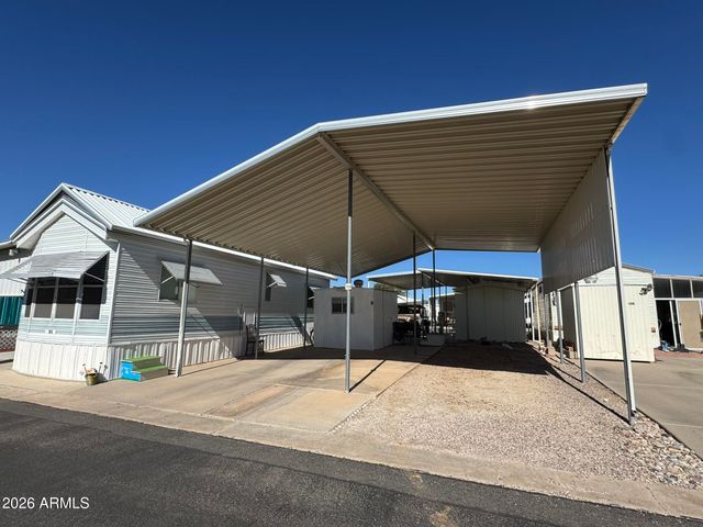 102 E BARREL CACTUS Lane, Florence, AZ 85132