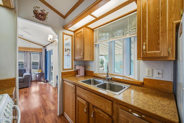 102 E BARREL CACTUS Lane, Florence, AZ 85132