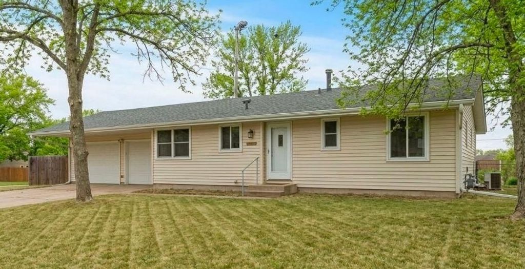 10361 Uplander Street NW, Coon Rapids, MN 55433 — exterior
