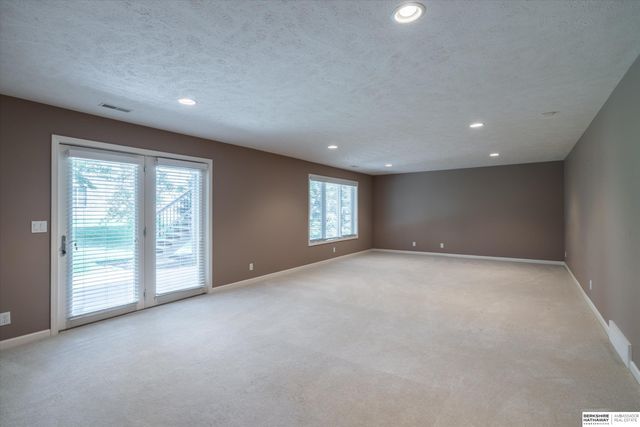 4715 N 134th Avenue, Omaha, NE 68164