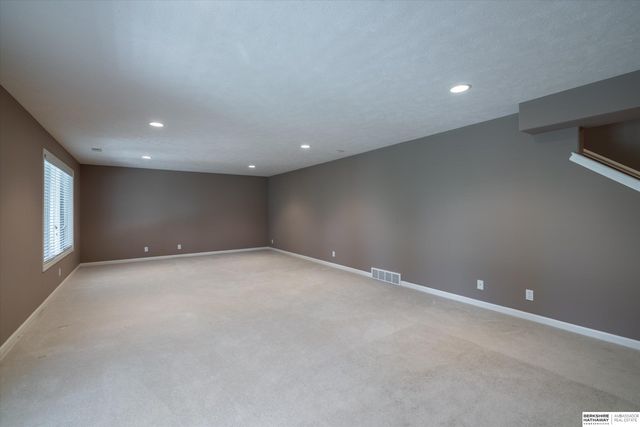 4715 N 134th Avenue, Omaha, NE 68164