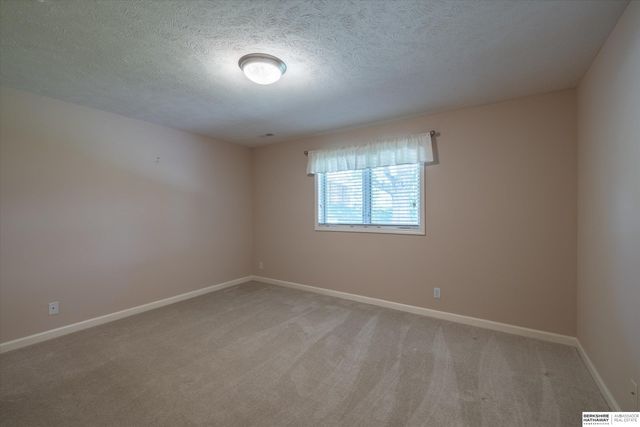 4715 N 134th Avenue, Omaha, NE 68164