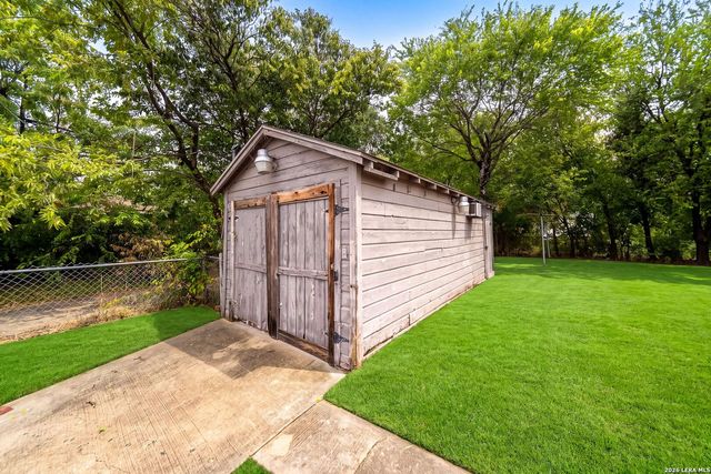 2451 W HUISACHE AVE, San Antonio, TX 78228
