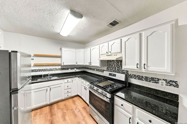 2451 W HUISACHE AVE, San Antonio, TX 78228