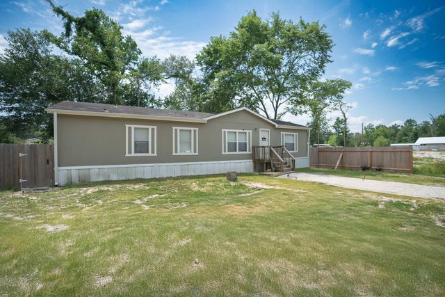 20511 N Sabine Drive, New Caney, TX 77357