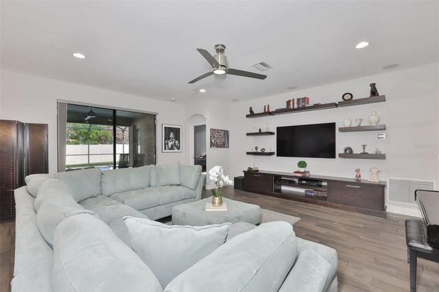 11014 BRAHMAN RANCH CIRCLE, Riverview, FL 33578