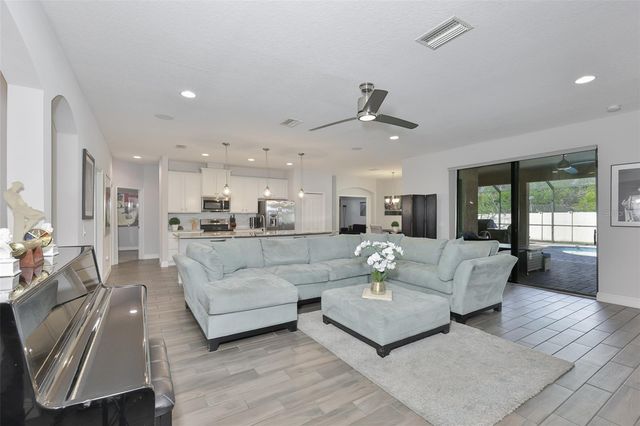 11014 BRAHMAN RANCH CIRCLE, Riverview, FL 33578