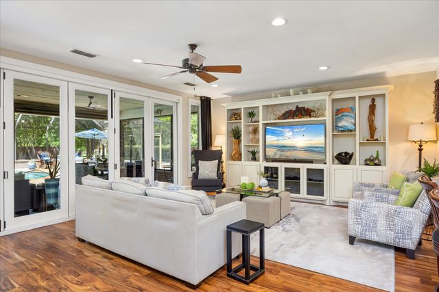 10020 Flight Plan Drive, Granbury, TX 76049