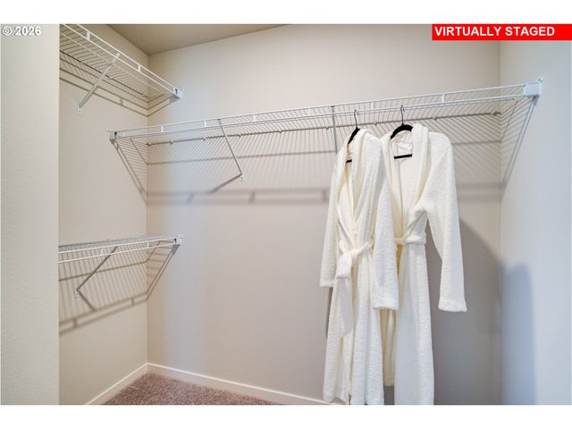 876 Sifuentez Ct, Woodburn, OR 97071