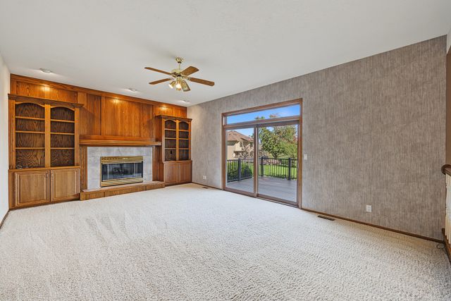 1025 NE Fountain View Court, Ankeny, IA 50021