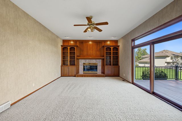 1025 NE Fountain View Court, Ankeny, IA 50021