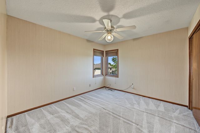 1025 NE Fountain View Court, Ankeny, IA 50021