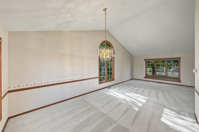 1025 NE Fountain View Court, Ankeny, IA 50021