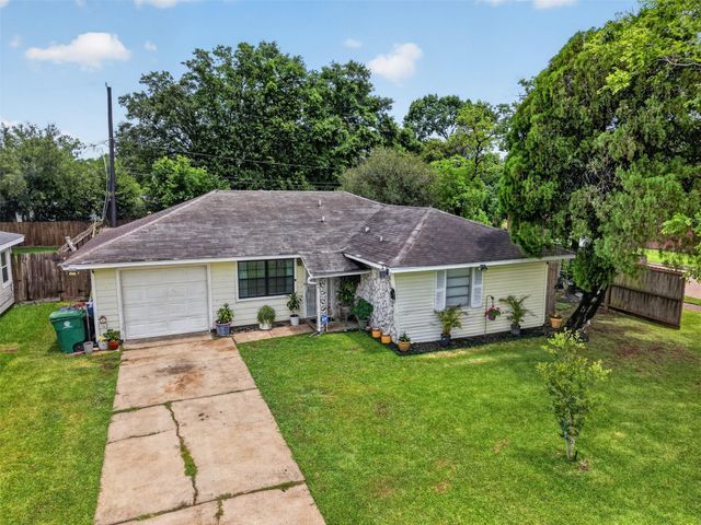 13919 Santa Teresa Road, Houston, TX 77045