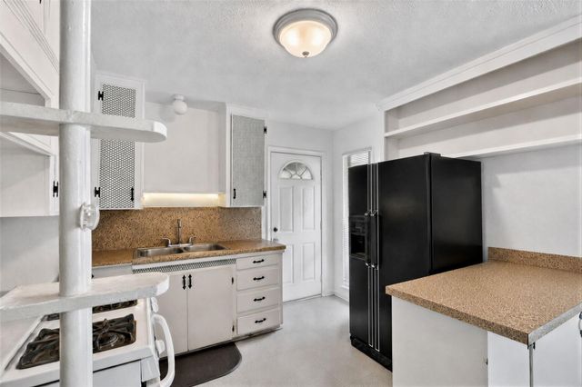 13919 Santa Teresa Road, Houston, TX 77045