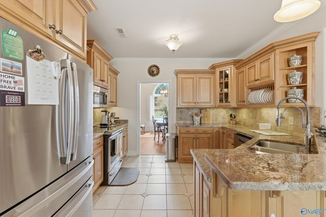 211 Ash Ridge Drive, New Market, AL 35761