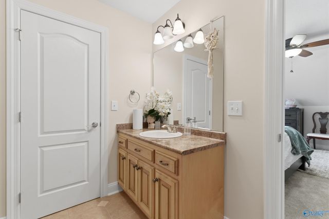 211 Ash Ridge Drive, New Market, AL 35761