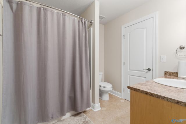 211 Ash Ridge Drive, New Market, AL 35761