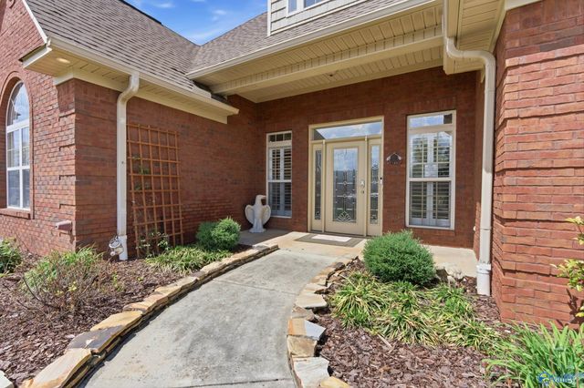 211 Ash Ridge Drive, New Market, AL 35761