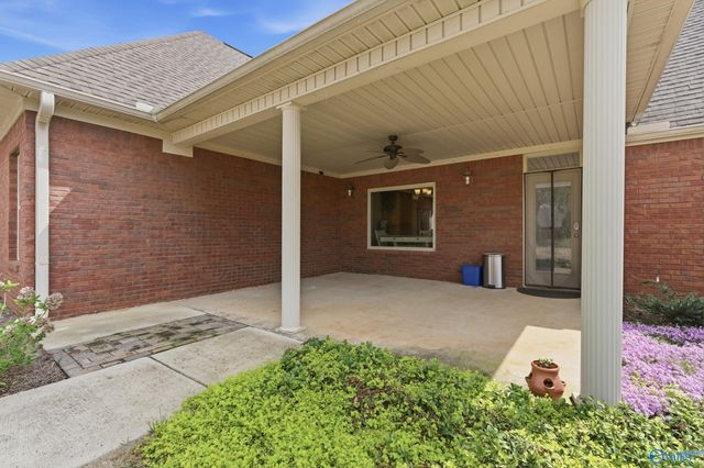 211 Ash Ridge Drive, New Market, AL 35761