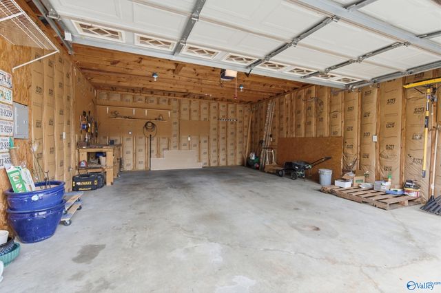 211 Ash Ridge Drive, New Market, AL 35761