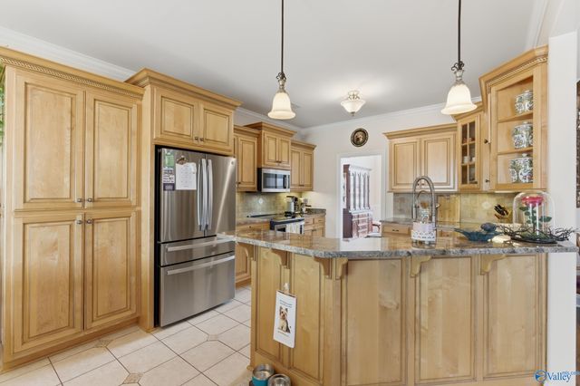 211 Ash Ridge Drive, New Market, AL 35761