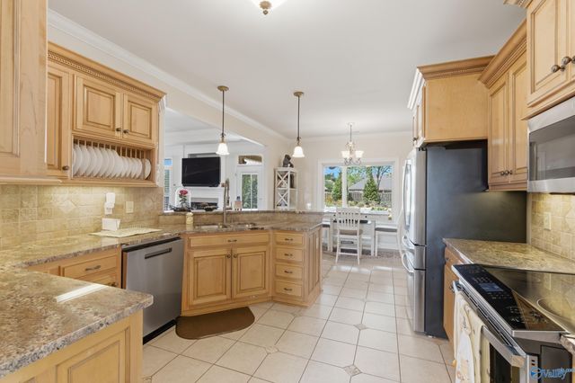 211 Ash Ridge Drive, New Market, AL 35761