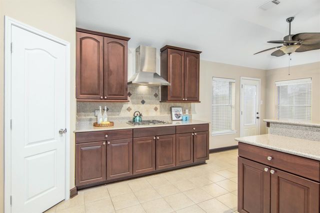 179 Greenridge Circle, League City, TX 77573