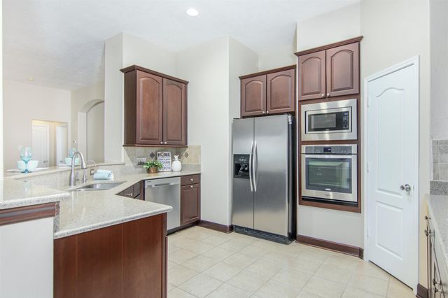 179 Greenridge Circle, League City, TX 77573