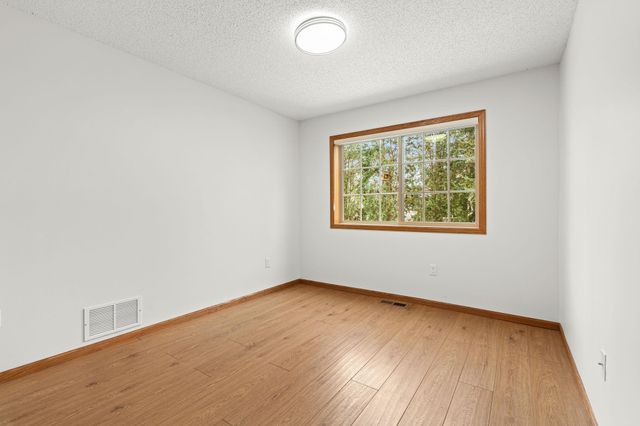 27765 Woodland Drive, Chisago City, MN 55013