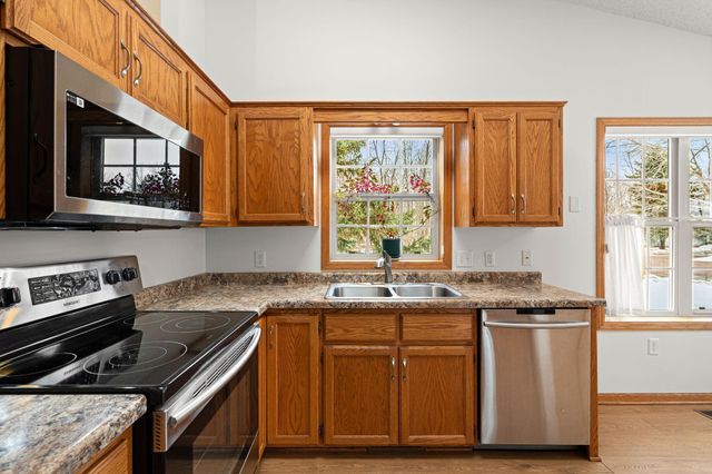 27765 Woodland Drive, Chisago City, MN 55013