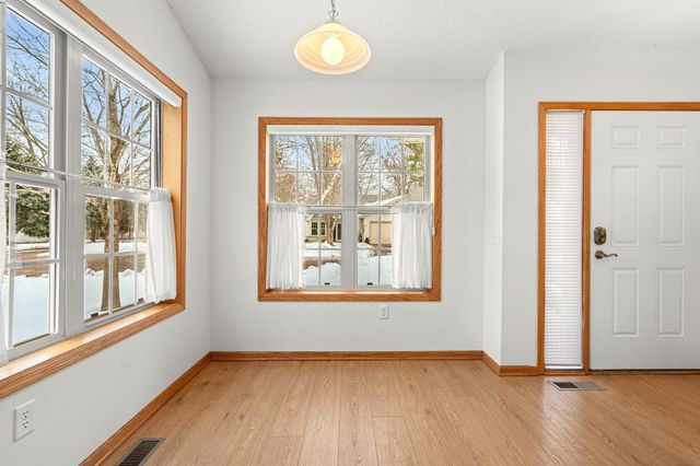 27765 Woodland Drive, Chisago City, MN 55013