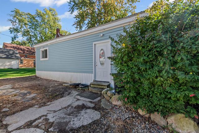 3905 Sheldon Road, Carsonville, MI 48419