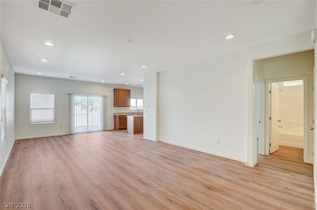 8858 Lake Myers Court, Las Vegas, NV 89139