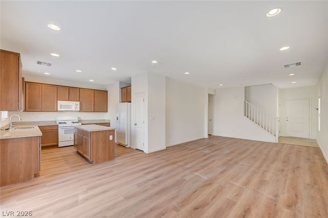 8858 Lake Myers Court, Las Vegas, NV 89139