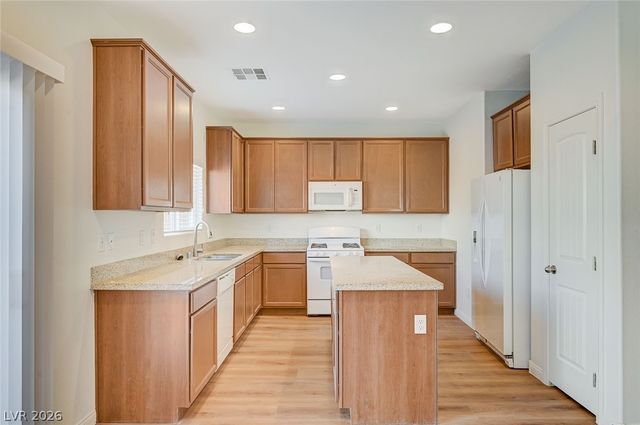 8858 Lake Myers Court, Las Vegas, NV 89139