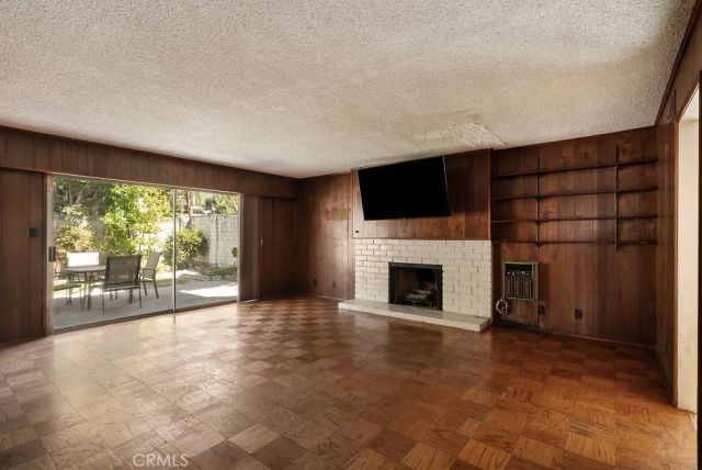 3141 E Palmyra Avenue, Orange, CA 92869