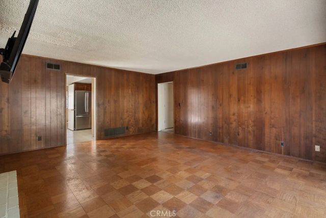 3141 E Palmyra Avenue, Orange, CA 92869