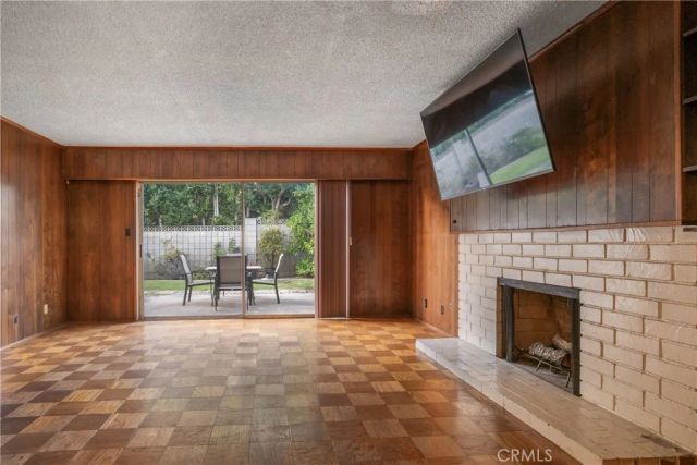 3141 E Palmyra Avenue, Orange, CA 92869