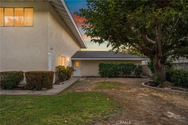 3141 E Palmyra Avenue, Orange, CA 92869