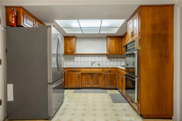 3141 E Palmyra Avenue, Orange, CA 92869
