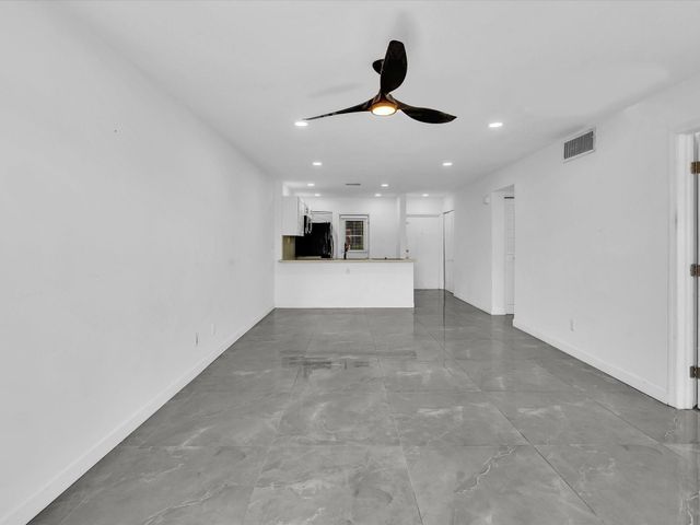 2451 SW 82nd Avenue 108, Davie, FL 33324