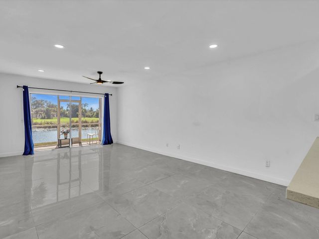 2451 SW 82nd Avenue 108, Davie, FL 33324